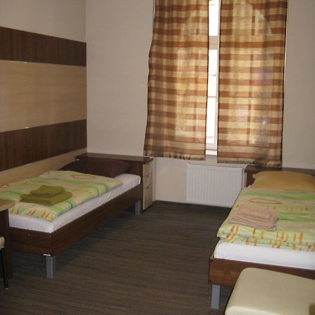 Dom Studencki Akademia Muzyczna Hostel Krakau Buitenkant foto